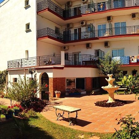 Hotel Carmen Teresa Торремолинос Экстерьер фото