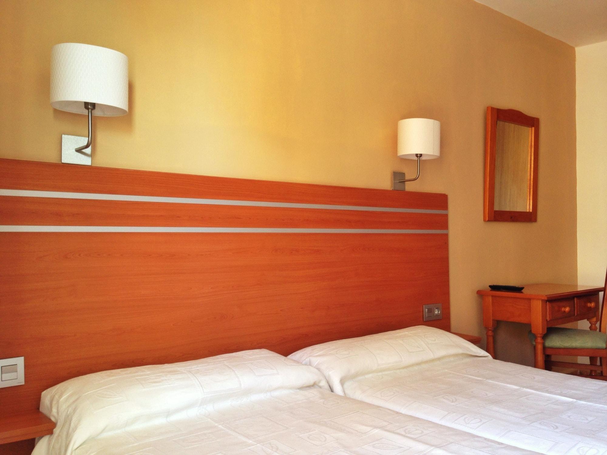 Hotel Carmen Teresa Торремолинос Экстерьер фото