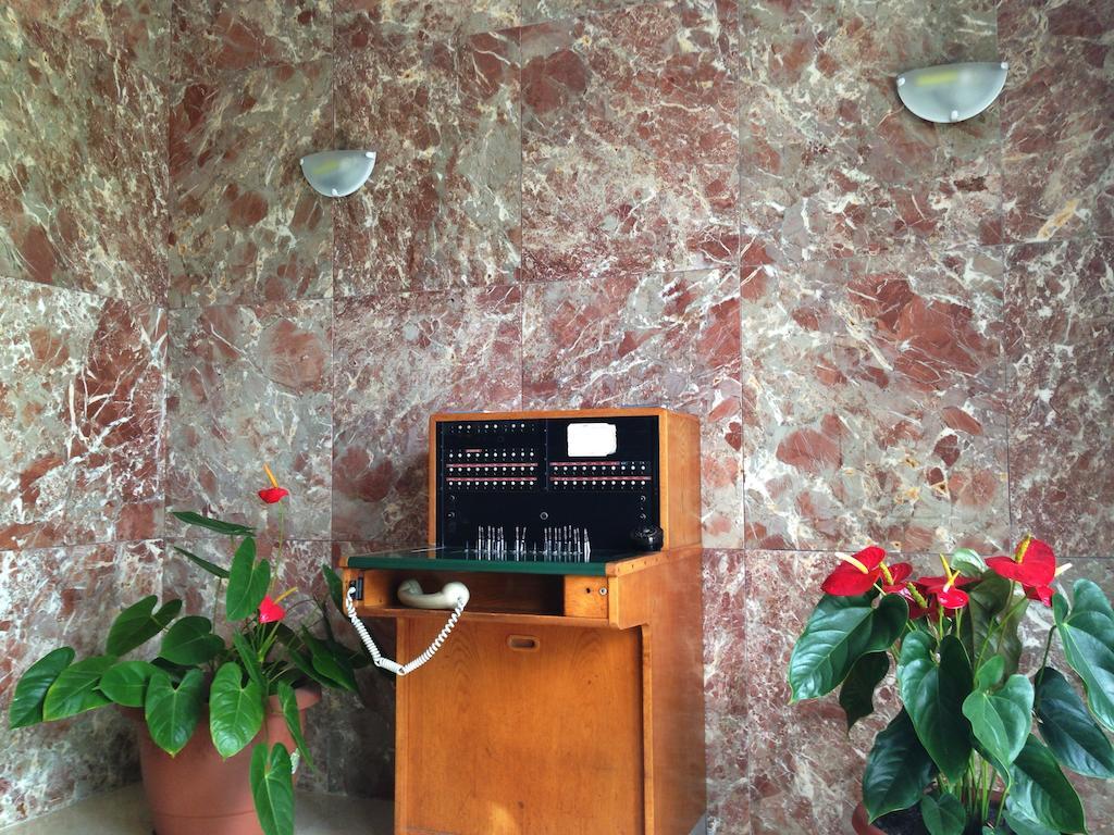 Hotel Carmen Teresa Торремолинос Экстерьер фото