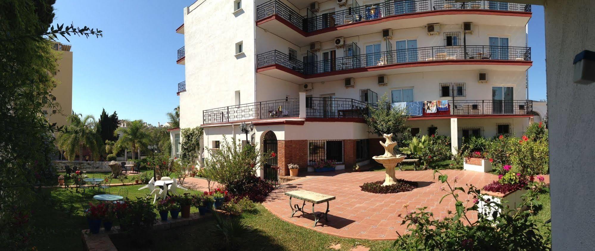 Hotel Carmen Teresa Торремолинос Экстерьер фото